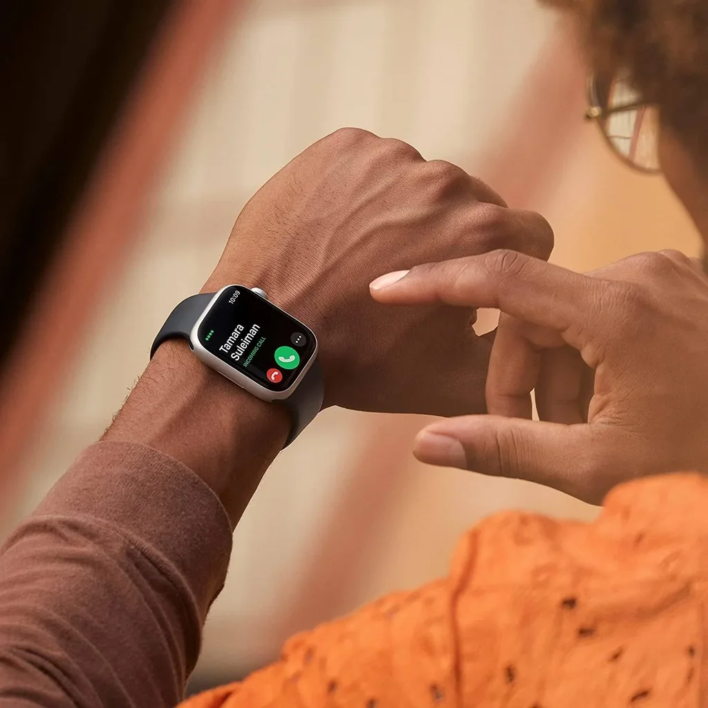 Apple Watch Series 8, GPS + Cellular Connectivity, 45mm Size, Graphite Stainless Steel Case, With Sport Band, Crack Dust Resistant, All Day Battery Life, Midnight | MNKV3ZA/A - Image 5