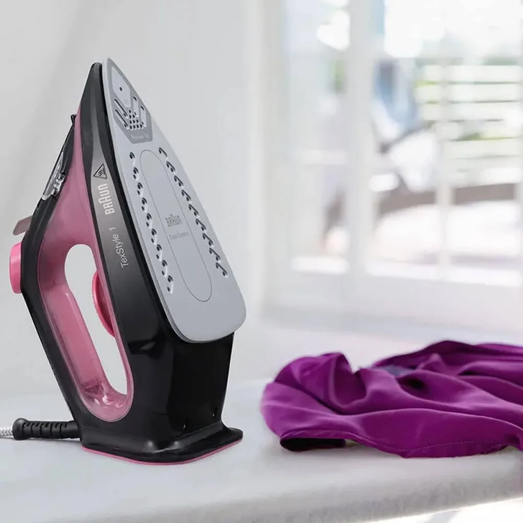 Braun TexStyle 1 Lightest Steam Iron With Turbo Mode, 2000 Watts, 50% Energy Saving, Super Ceramic Soleplate, Precision Tip, Rapid Heat Up, Self Clean, Light And Quick Ironing, ?Pink/Black | SI 1070 - Image 2