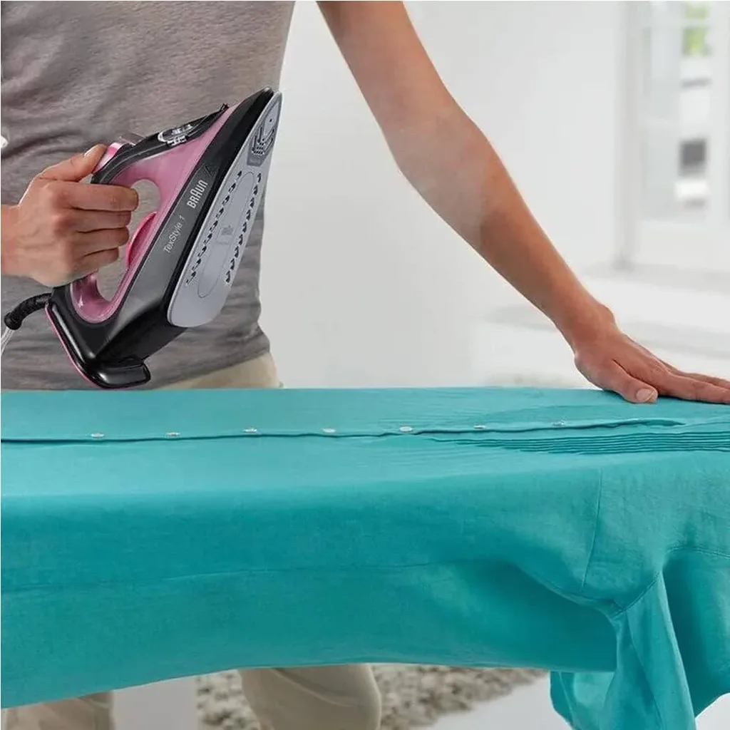 Braun TexStyle 1 Lightest Steam Iron With Turbo Mode, 2000 Watts, 50% Energy Saving, Super Ceramic Soleplate, Precision Tip, Rapid Heat Up, Self Clean, Light And Quick Ironing, ?Pink/Black | SI 1070 - Image 5
