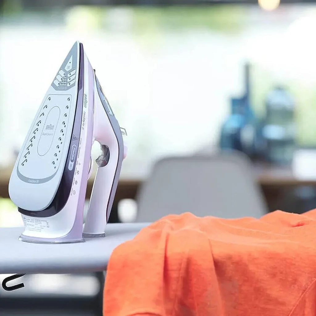 Braun TexStyle 5 Steam Iron, 2700 Watts, 300ml Water Capacity, FreeGlide 3D Technology, Auto Off, Easy Refill, Anti-Drip, Precision Tip, Super Ceramic Coating, Self-Clean, Violet | SI 5037 - Image 4