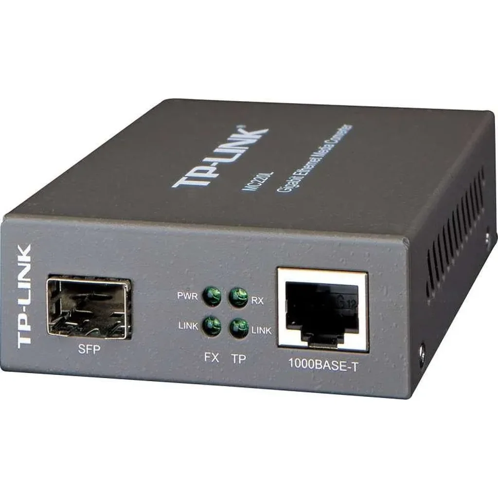 TP-Link Gigabit Ethernet Media Converter, Up to 1000Mbps RJ45 to 1000Mbps SFP Slot Supporting MiniGBIC Modules | MC220L