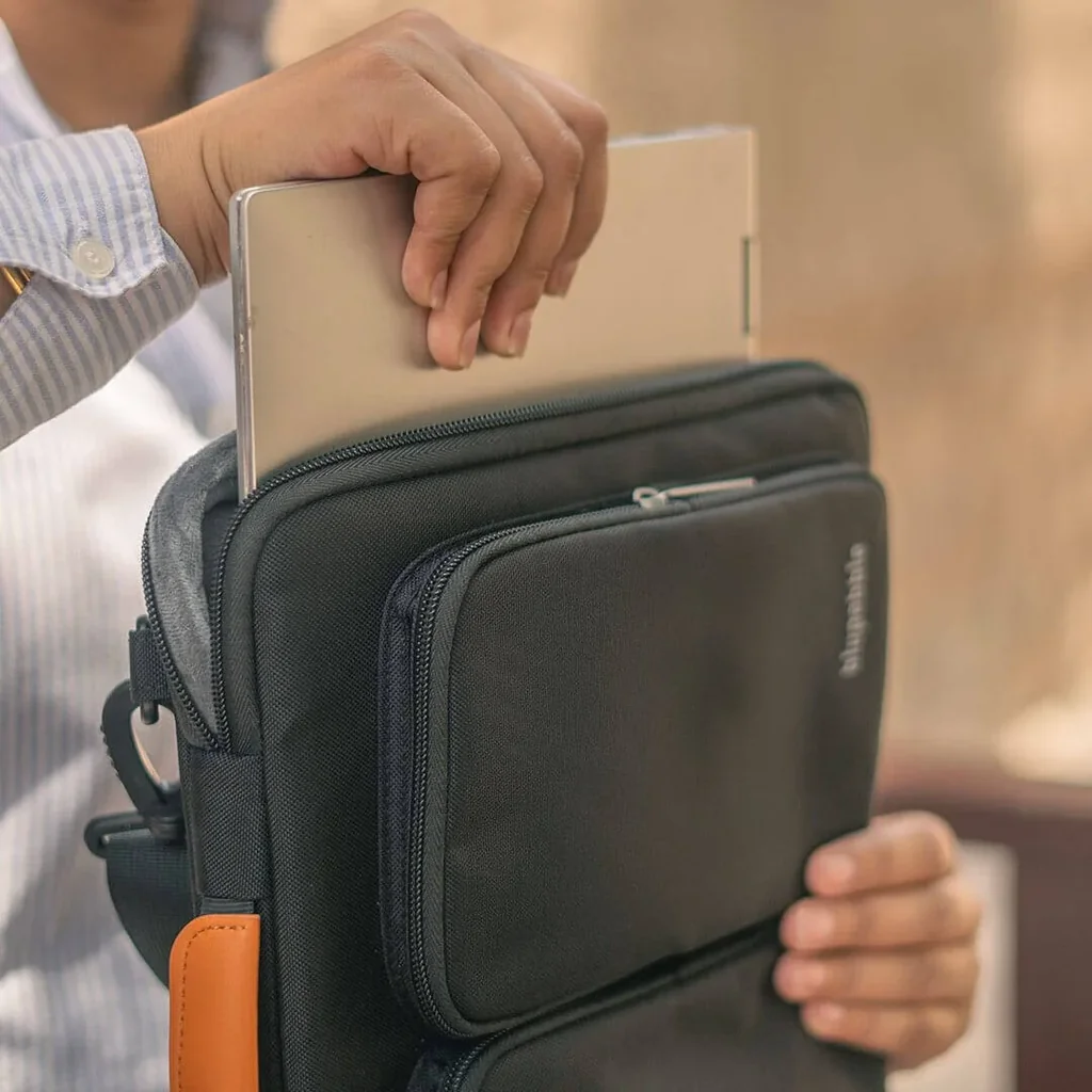 Blupebble Urban 14 Laptop Bag, Fits 14" Laptops/Tablets, Eco-Friendly Construction, Water-Resistant Exterior, Shock-Absorbing Padding, Precise Fit for Apple Devices, Gray | BP-URBAN14-GY - Image 4