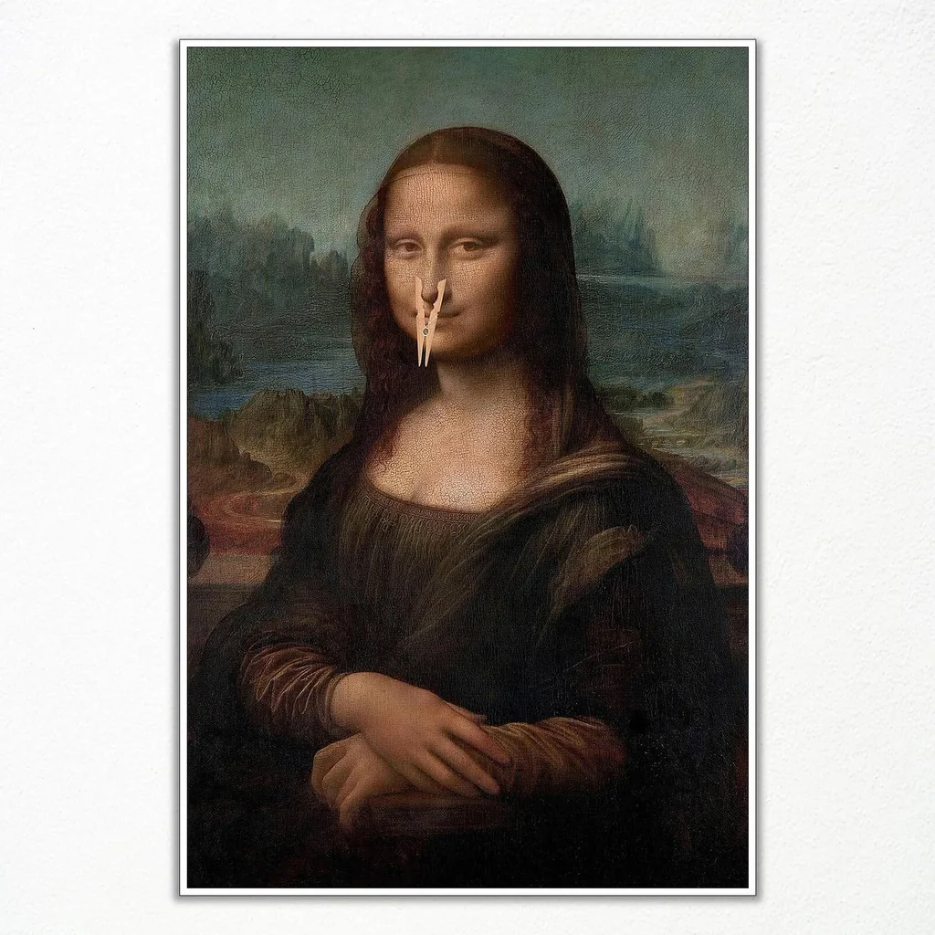 ALAYRA Classical Mona Lisa Painting Bathroom Canvas Wall Art, Vintage Funny Bathroom Poster, Humor Amusing Toilet Art Prints, Bathroom Girl Pinching Nose Funny Wall Decor 16x24in Unframed 01