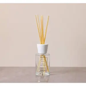 Amara Silpa Reed Diffuser Oud Bergamot - 220Ml Elegant Home Fragrance Decor Long-Lasting Aroma Oils For Room & Offices Decorative Home Accessories - 8X8X31.2Cm Glass Bottle