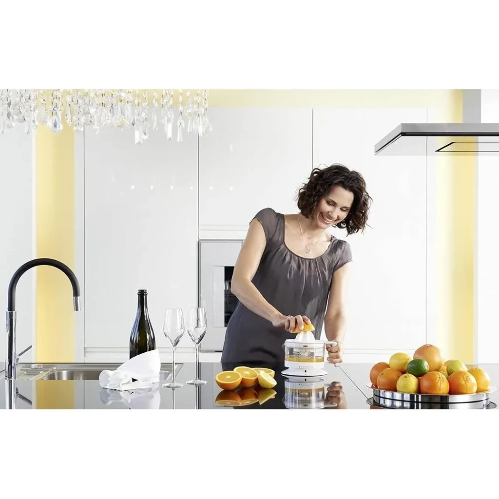 Braun Juicer, 20 Watts, 350ML, Left-And-Right Rotation, Automatic Start and Stop, Adjustable Fruit Pulp Control, Practical Scale, White | CJ3000 - Image 9